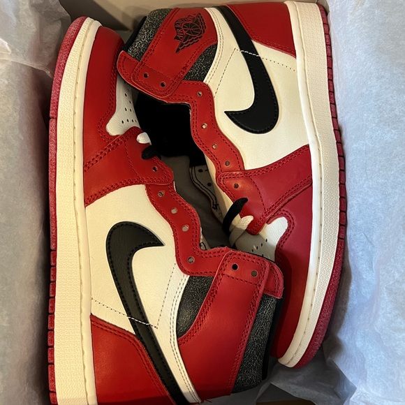 Aire Jordan 1 Retro High OG Chicago - Picture 3 of 9